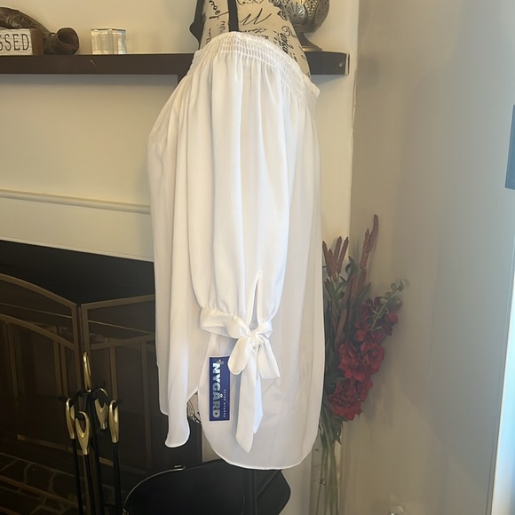 Top - Picture 2 of 6